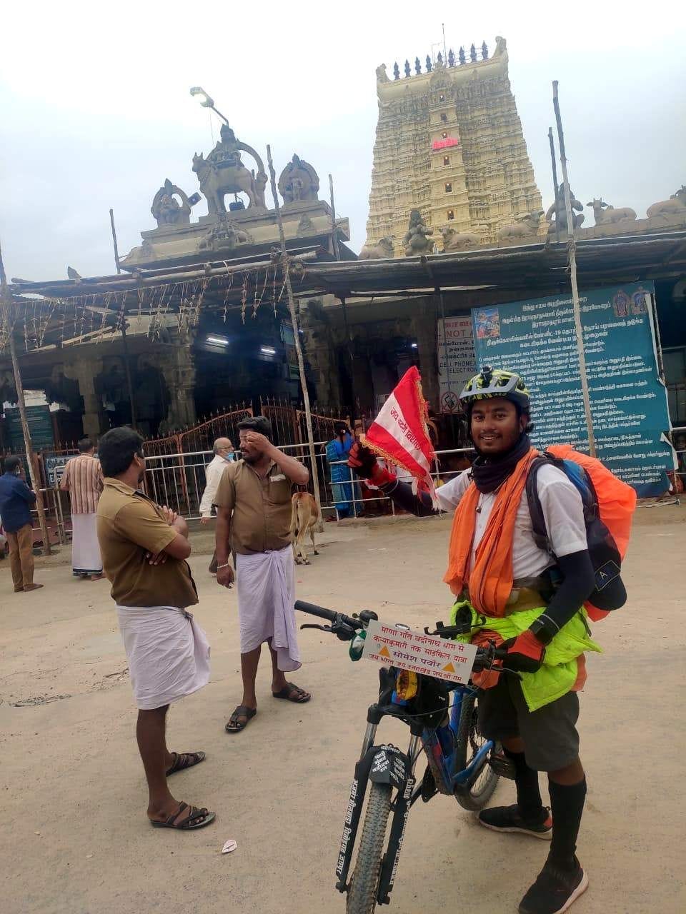 Somesh Bhandari of Mana village reached Rameswaram by bicycle