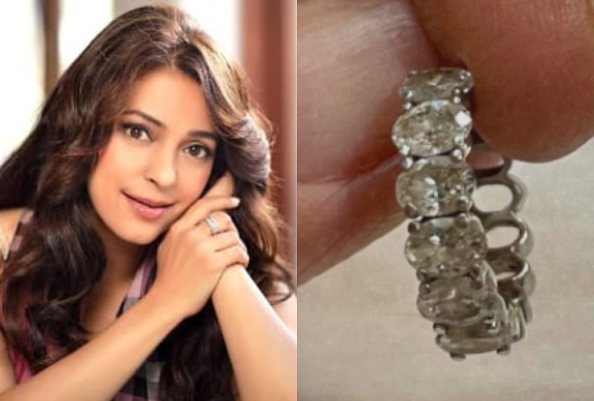 Juhi chawla lost diamond earring tweet going viral will get reward