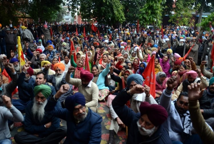Kisan Andolan: Farmers Protest Across Punjab Against Farm Laws