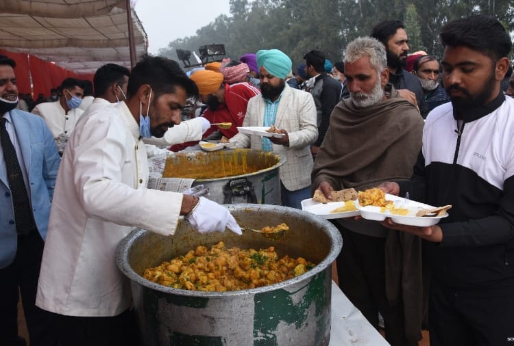 Punjab Congress protest at Shambhu border in Support of Farmers, see the photos