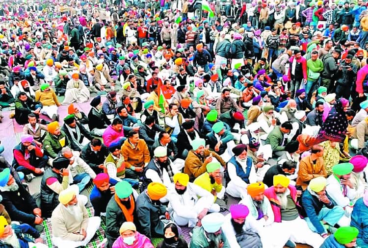 Punjab Congress protest at Shambhu border in Support of Farmers, see the photos