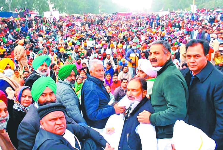 Punjab Congress protest at Shambhu border in Support of Farmers, see the photos