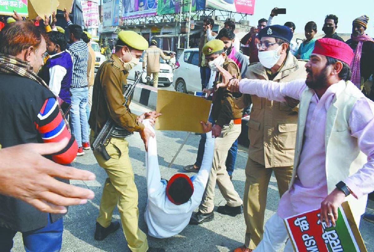 Kisan Andolan Latest News in Hindi: samajwadi party leaders arrested in mainpuri