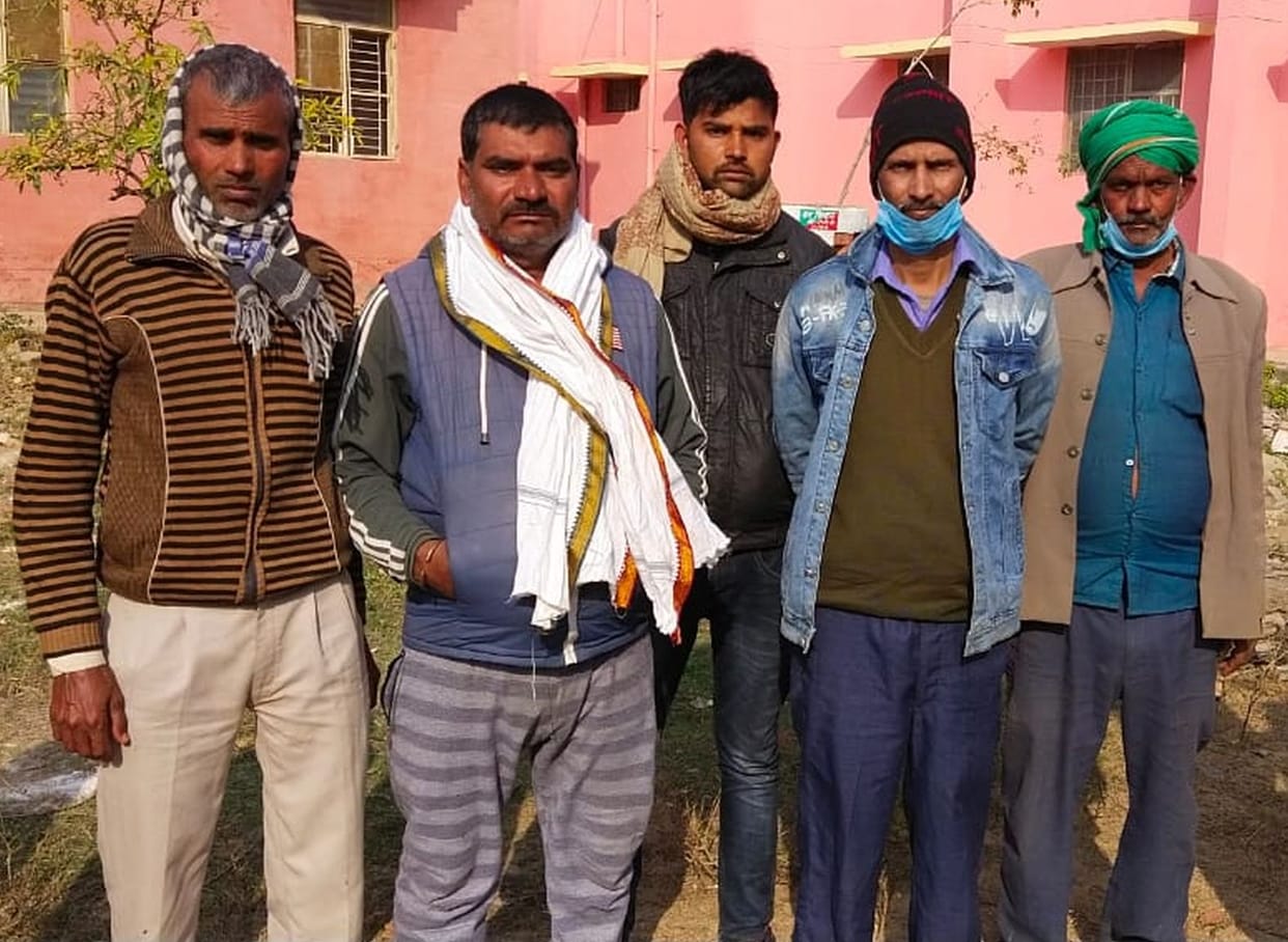 Rural killed, five injured due to uncontrolled Tempo overturn
