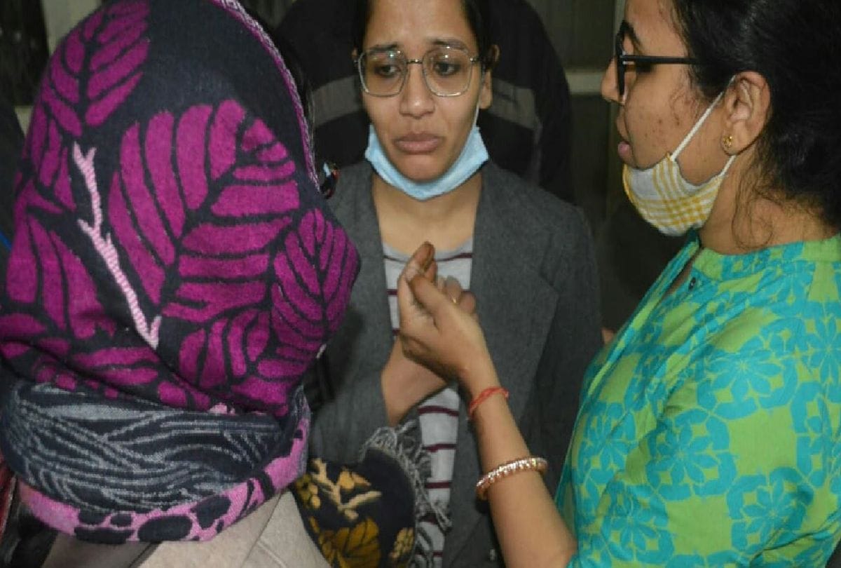 Indian Overseas Bank Loot Case: Agra Police Arrests Temporary Employee Crime News