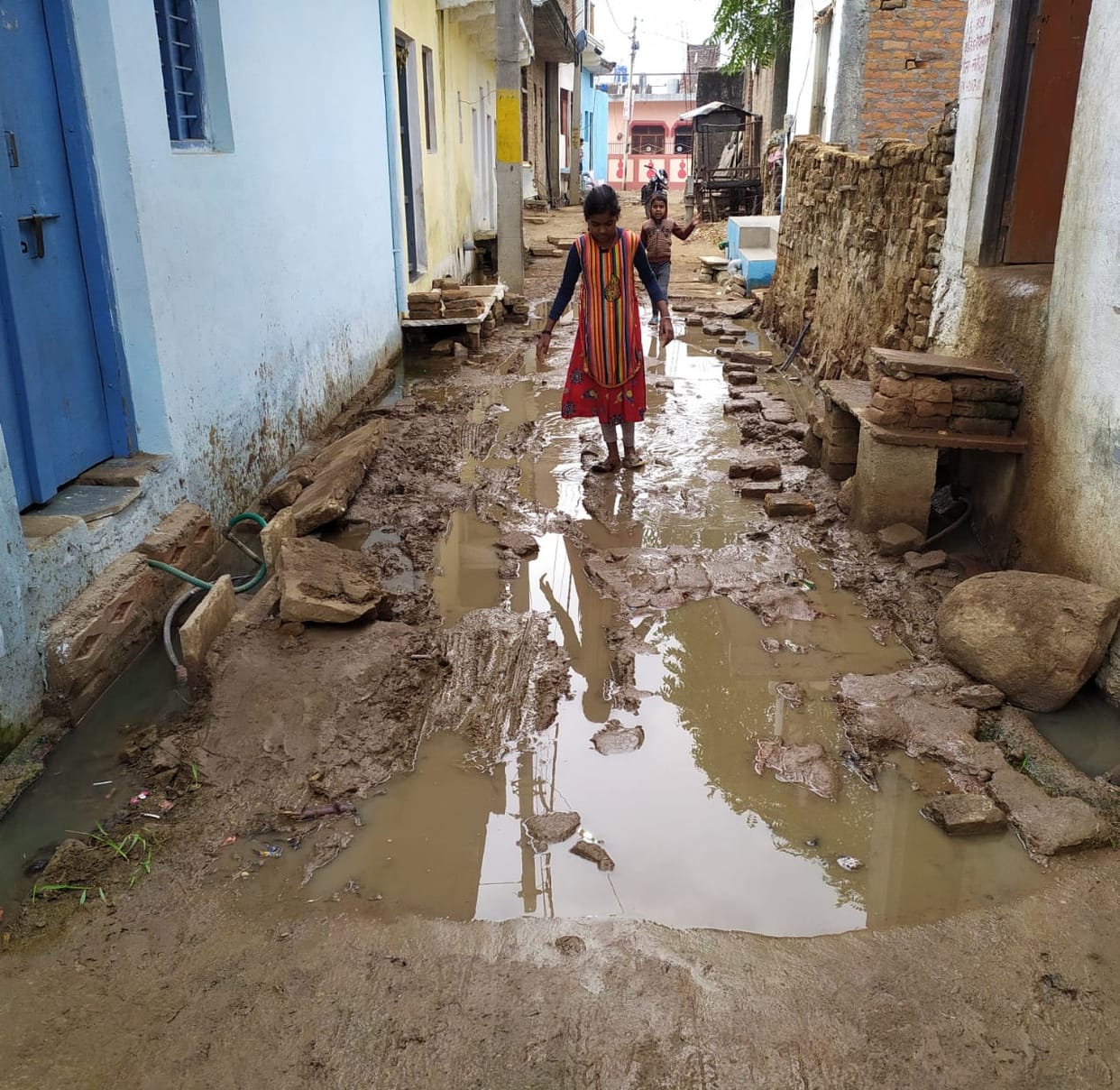incomplete road become trouble for citizen