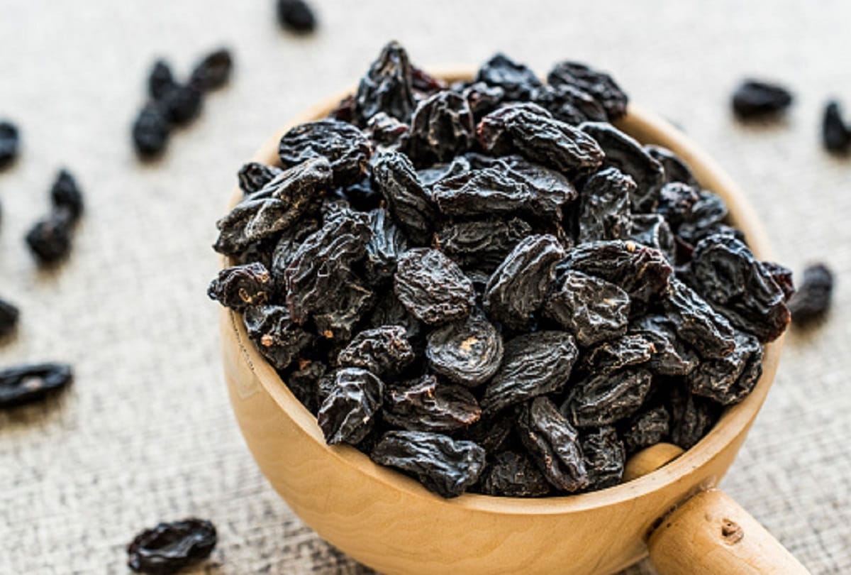 black raisins benefits for teeth