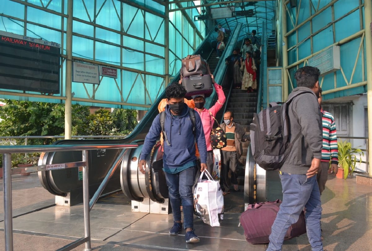 Amar Ujala Investigation in Gorakhpur railway station