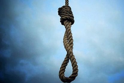 Hurt by uncle scolding, student commits suicide by hanging herself