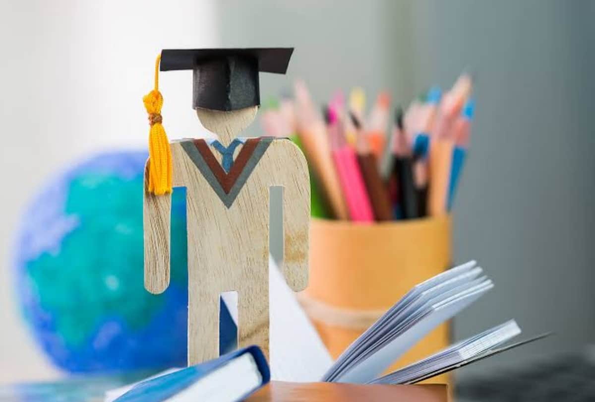 JEE Main Session 2 July 2022 Exam Registration ends on June 30 at jeemain.nta.nic.in