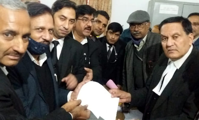 33 candidates from three groups nominated
