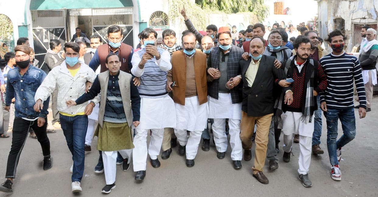 protest of farmers in sambhal