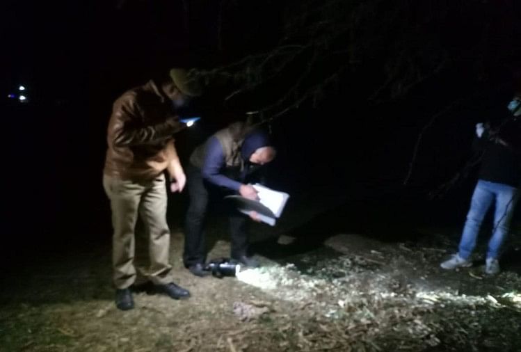 Auraiya Double Murder: 20 वर्ष से सुलग रही थी बदले की आग, ताबड़तोड़ फायरिंग कर उतारा मौत के घाट, पढ़ें पूरा मामला auraiya double murder