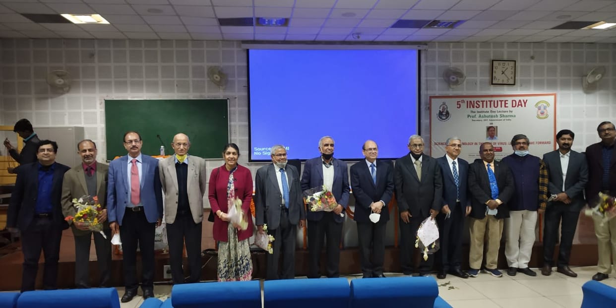 Fifth Foundation Day celebrated at BHU's Institute of Science