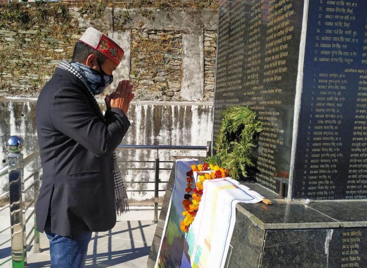 DM paid floral cycle on martyrs memorial on Victory Day