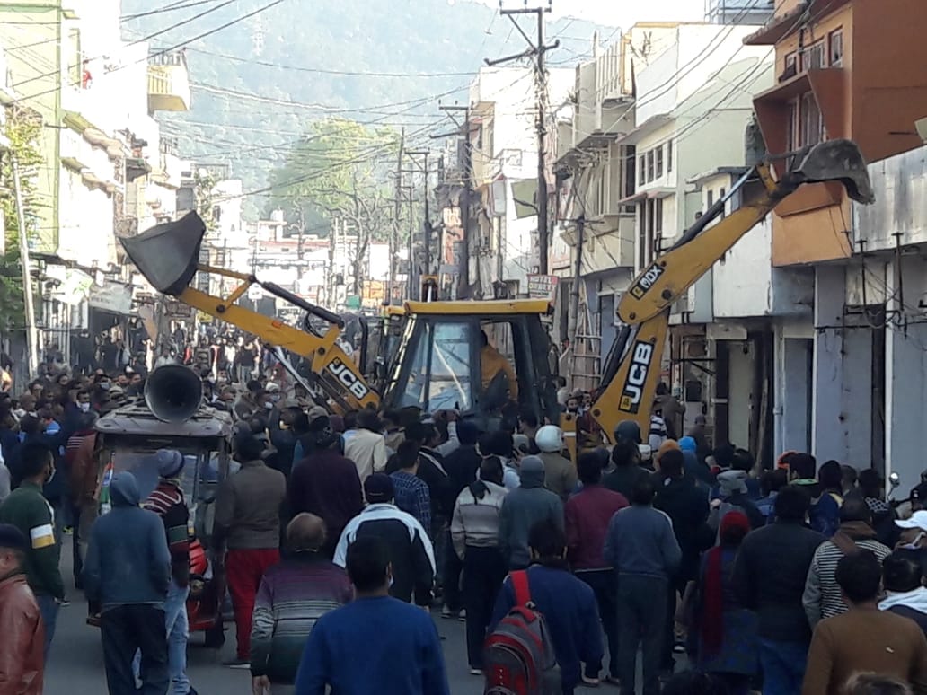 uttarakhand news : encroachment removing from badrinath highways in kotdwar