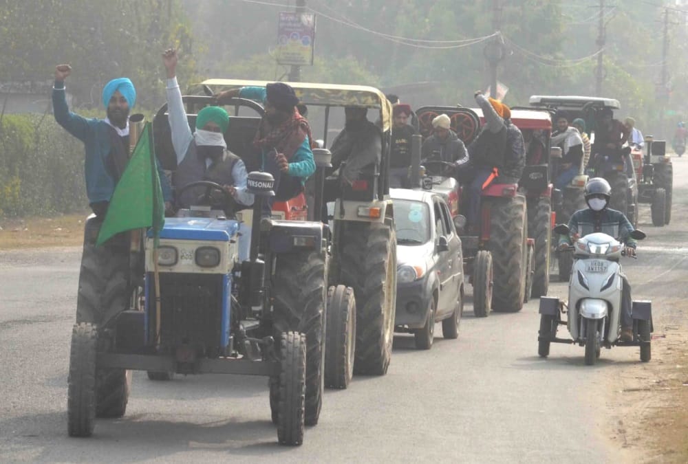 Haridwar Latest News: BJP MLA Riding on tractor with farmers in support of Farm Act 2020 Photos