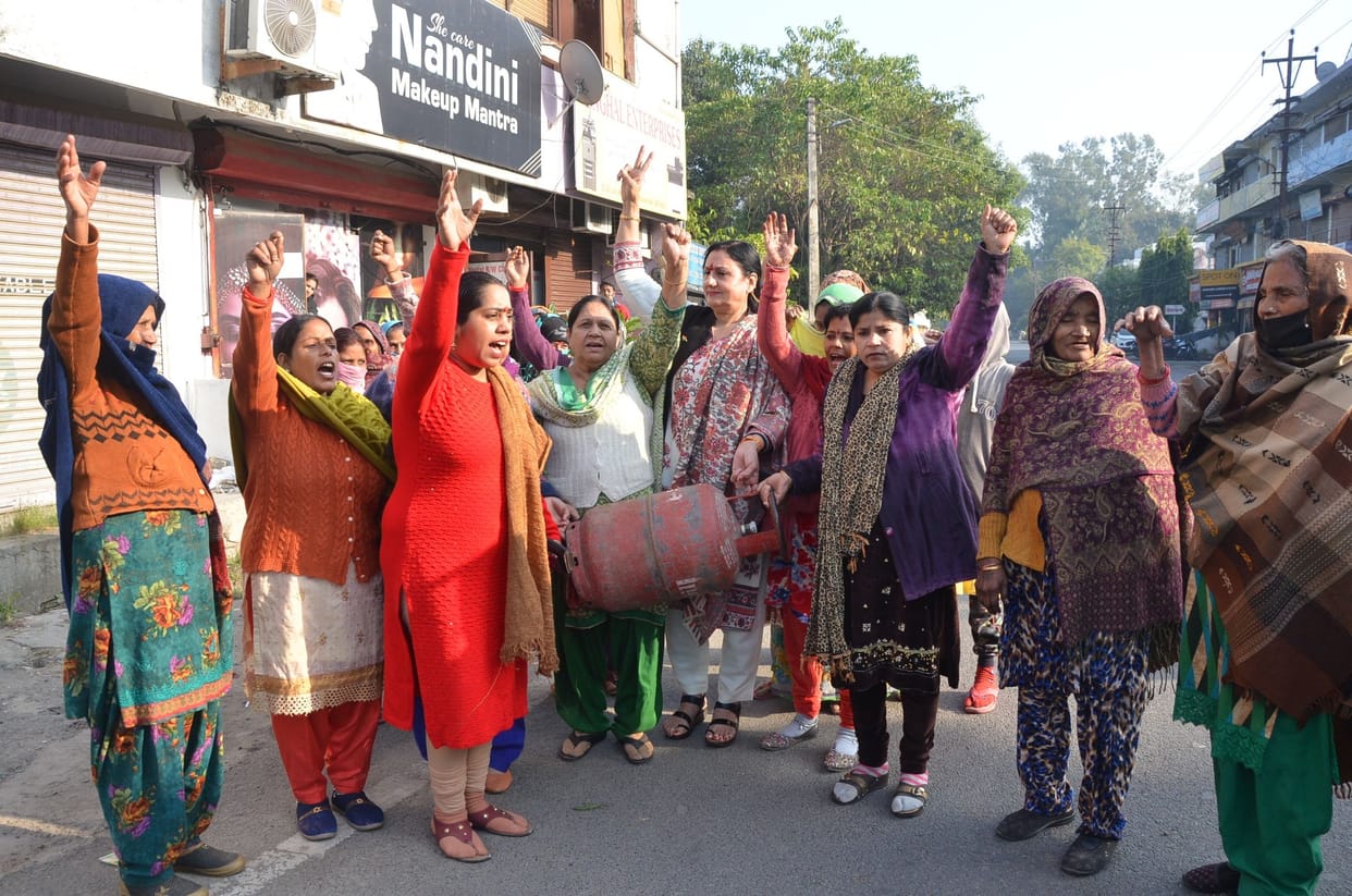 Women's congress protest against increased gas prices