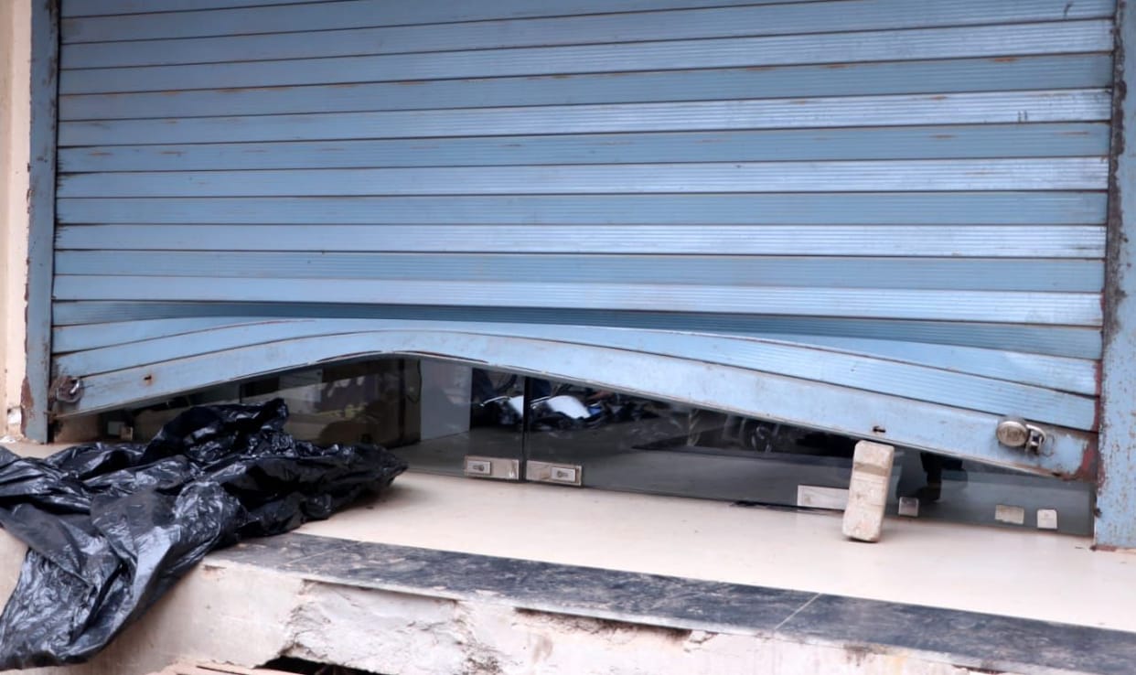 Lakhs stolen from medical store near police post