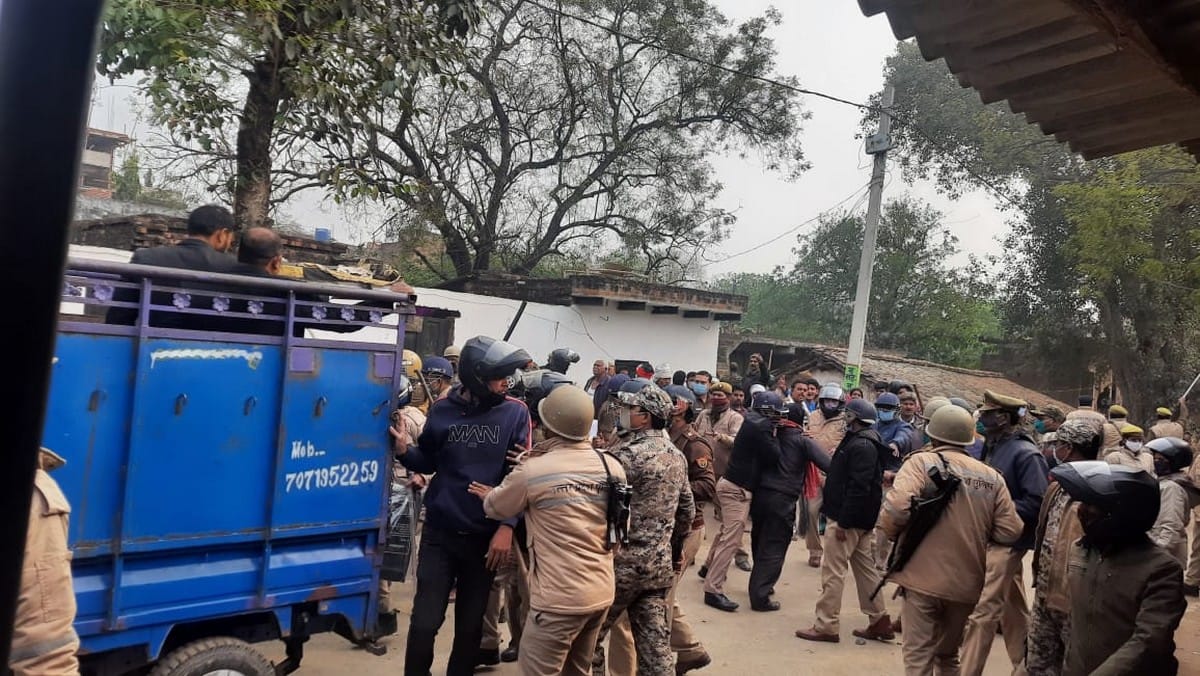 Tragic accident in Varanasi six-month-old son and mother died under truck youth injured