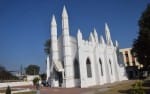 सिविल लाइंस स्थित चर्च।-क्रिशमस तैयारी खबर की फोटो