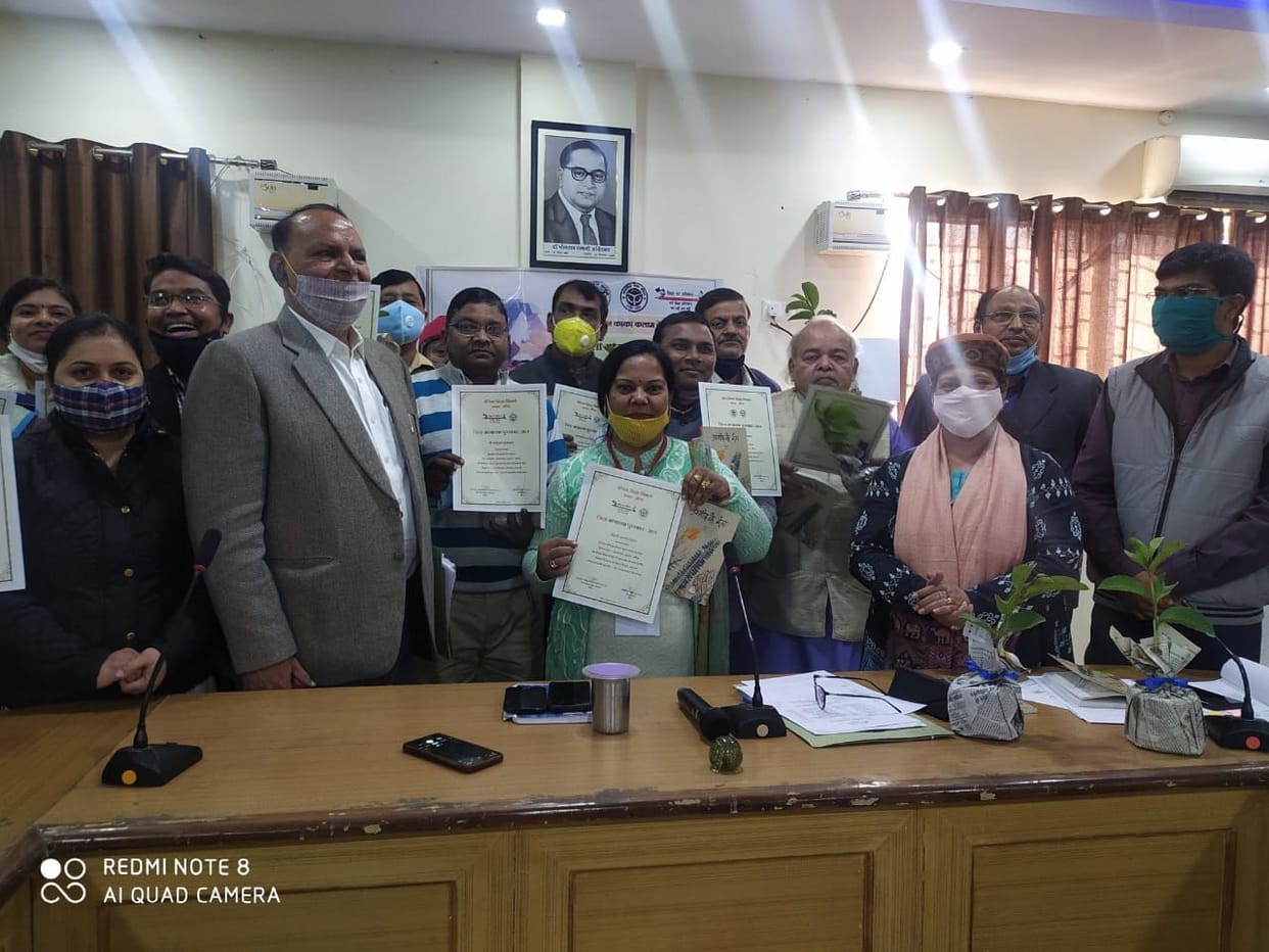 District Teacher Award given to ten teachers