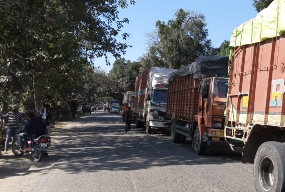 Two sisters died in an accident in Sultanpur.