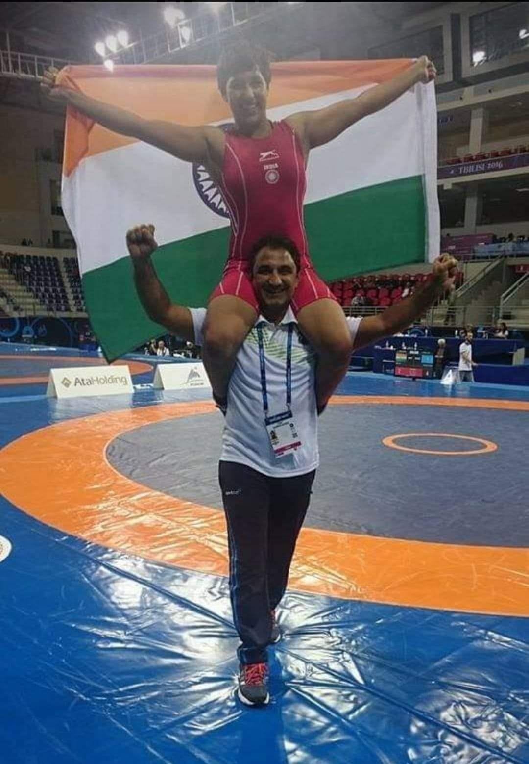 Anshu Malik wins silver medal, potato parathas ordered at the airport