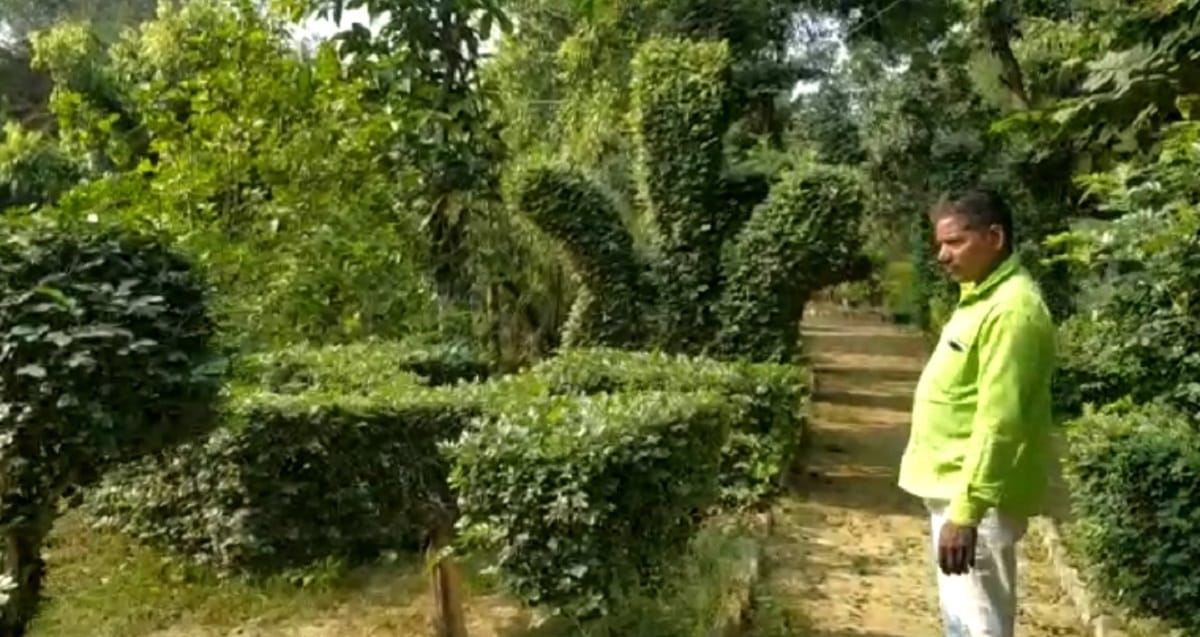 shape of gods carved in plants animals birds and religious symbols also attracts everyone mind in jaunpur