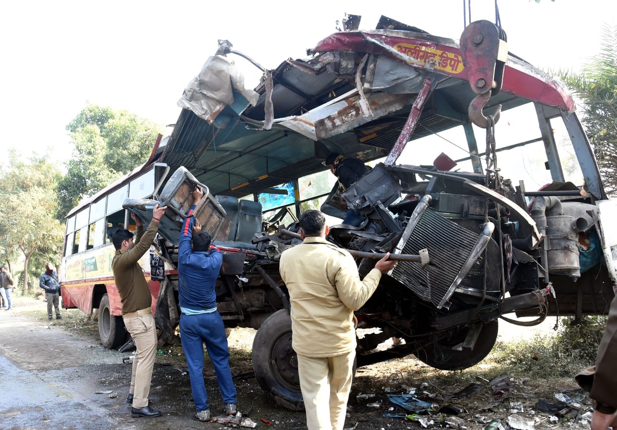 woman death in sambhal accident