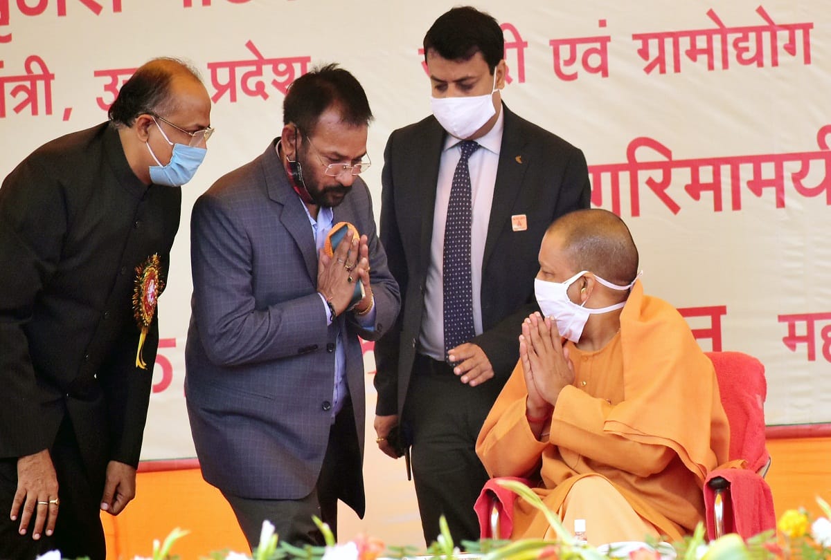 In Prayagraj, CM Yogi gave advice to advocates, said - will not do any work at gun point