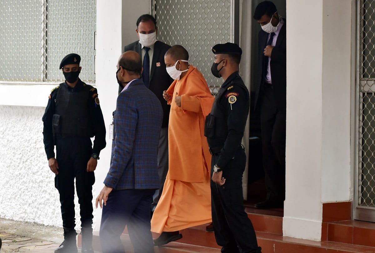 Public representative said to CM Yogi - Officers do not listen to us