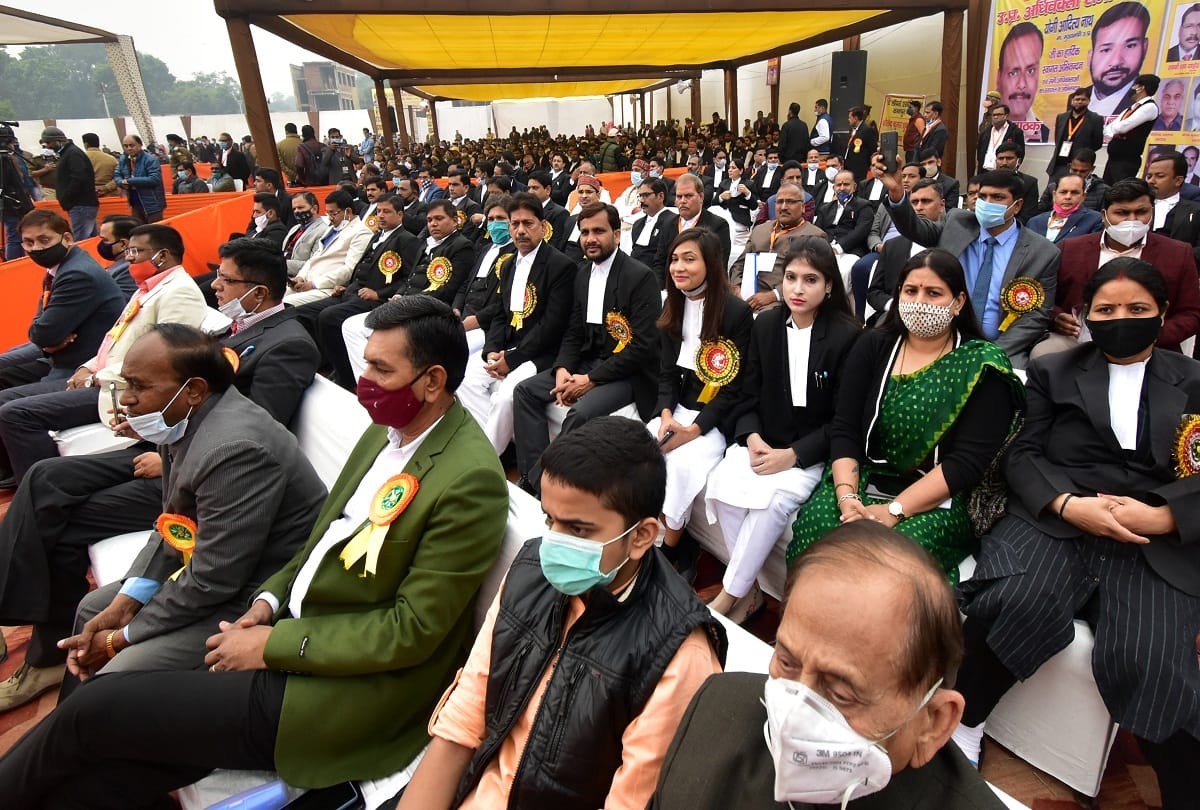 Public representative said to CM Yogi - Officers do not listen to us
