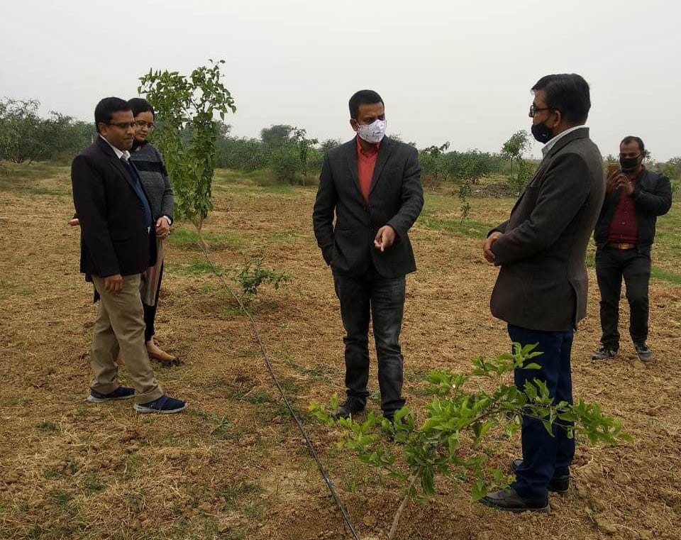Scientists should tell Bundeli farmers the tricks of modern farming