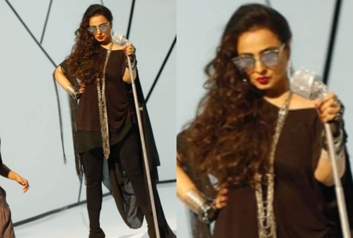 Rekha in modern outfit look here see photos