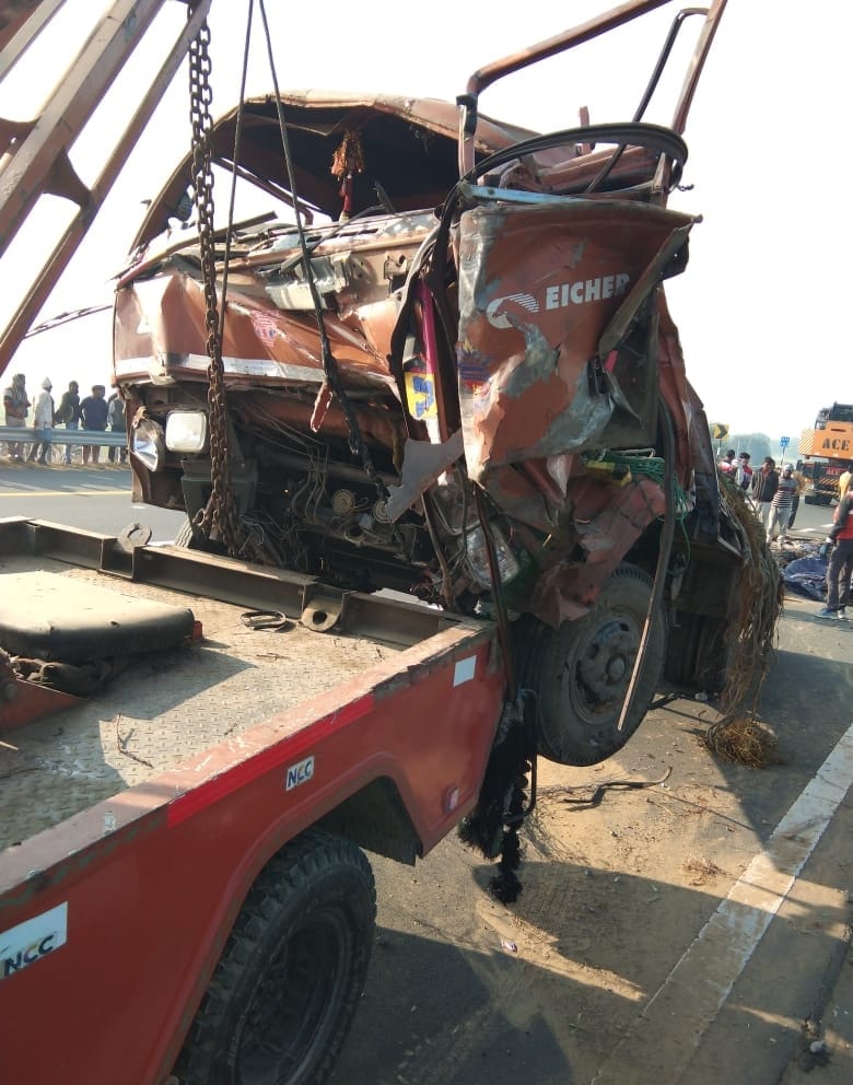 DCM overturned by divider, cattle trader dies