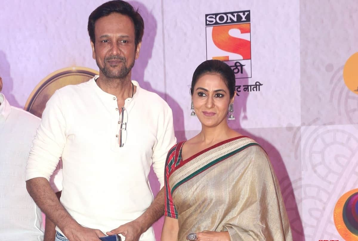 Bollywood Couples Who Have Stay Away Their Personal Life From Limelight