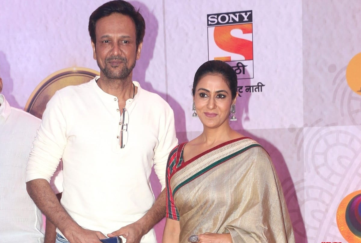 Bollywood Couples Who Have Stay Away Their Personal Life From Limelight