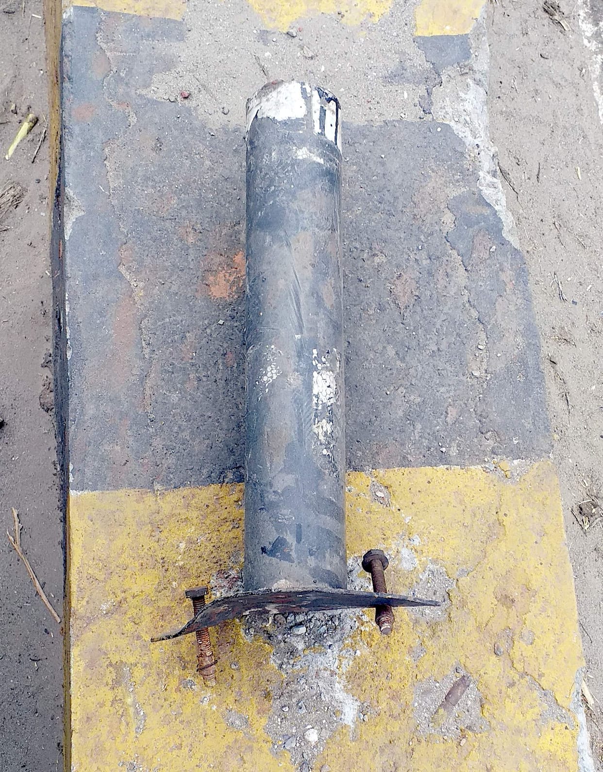 no riflector in sambhal road