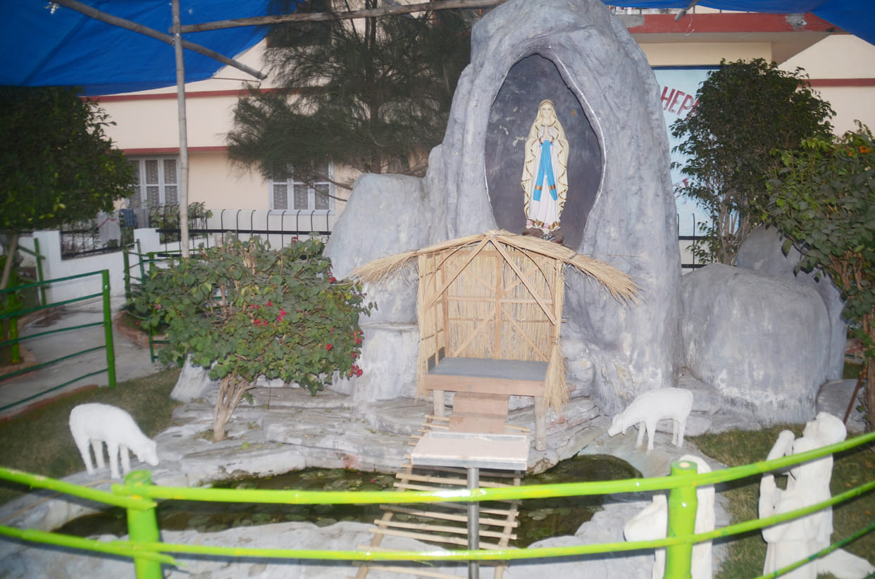 Prayer meeting will not go from house to house on Christmas Day