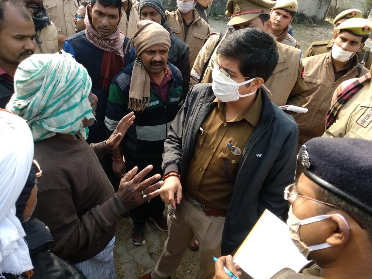 Pradhan murder in Mau bike rider three miscreants shot