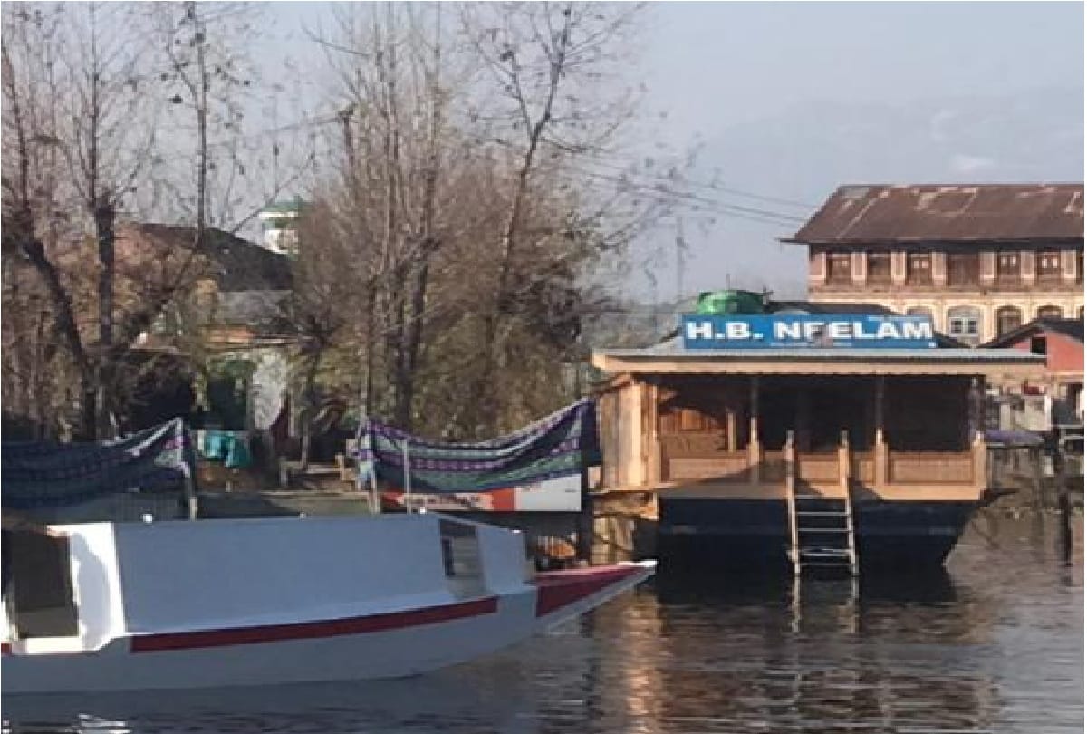 Dal lake Srinagar: Shikara ambulance will swim on a lake after 155 years