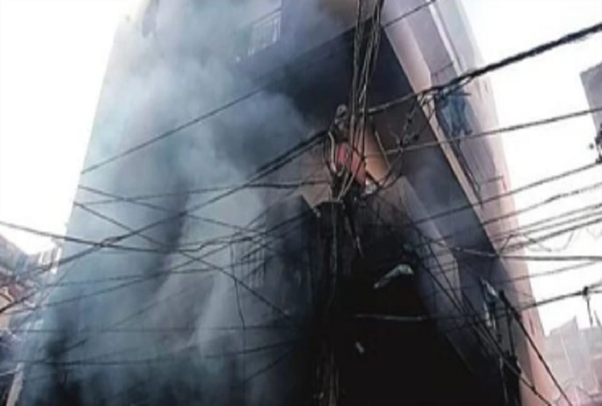 fire in sagarpur area od delhi two kids died