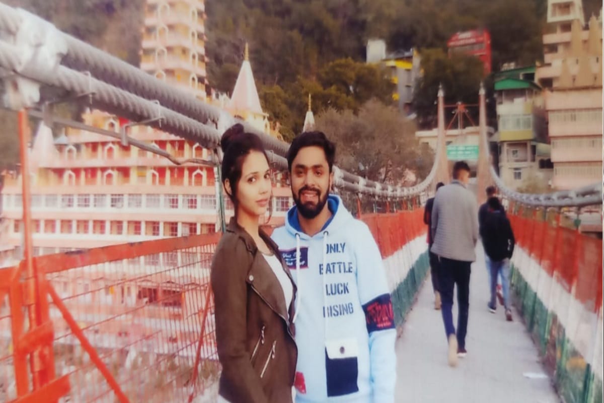 Farha Become Mahi and married hindu boy after Conversion in Meerut