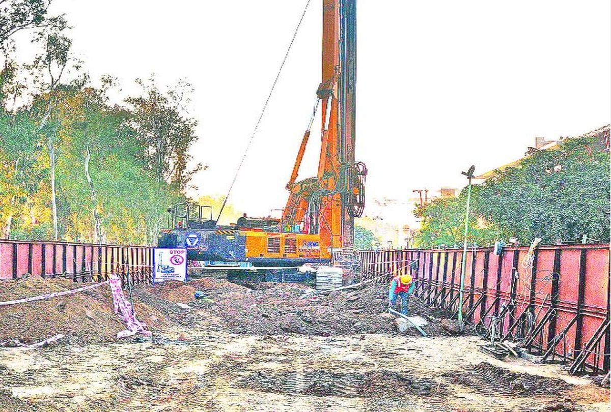 Agra metro project deadline changed within a quarter of a month