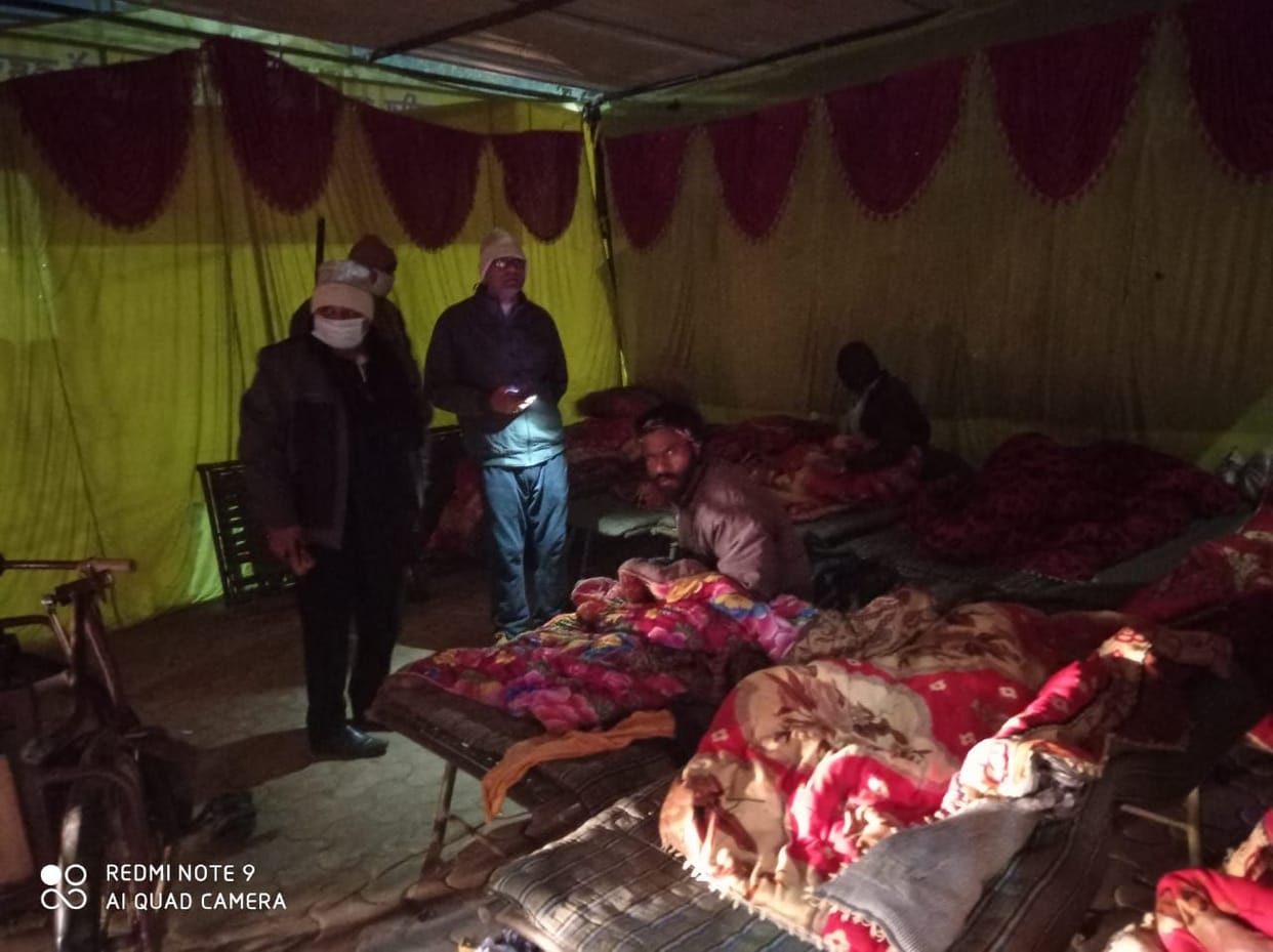 SDM inspects night shelters at midnight