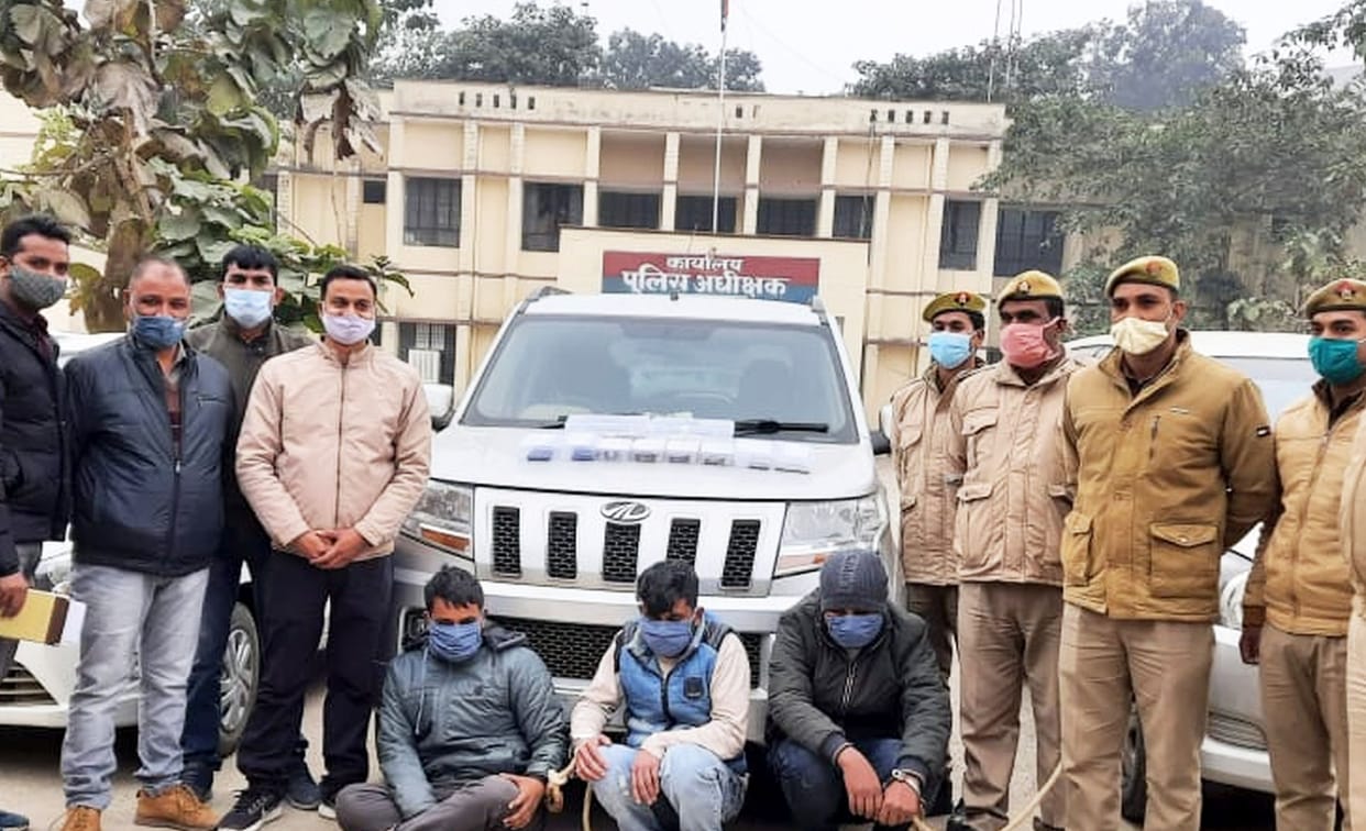 Interstate robbers gang caught, three accused arrested