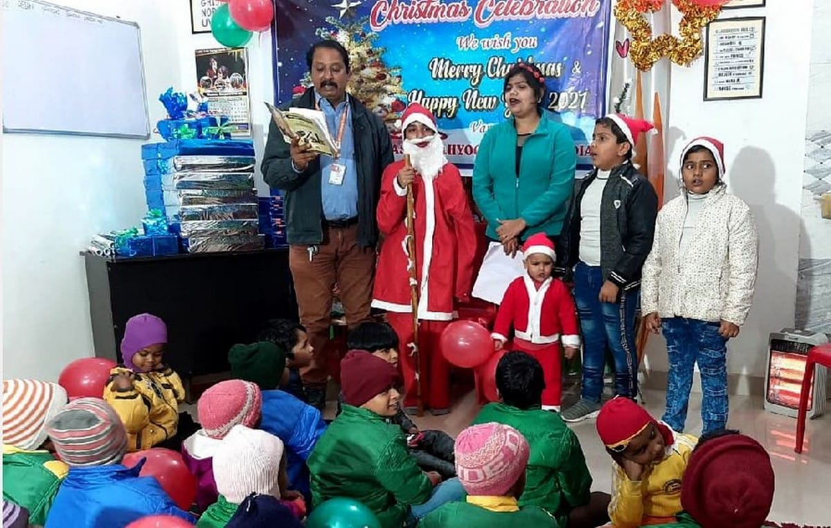 Santa wearing masks will distribute gifts, Corona will celebrate Jesus birth in homes