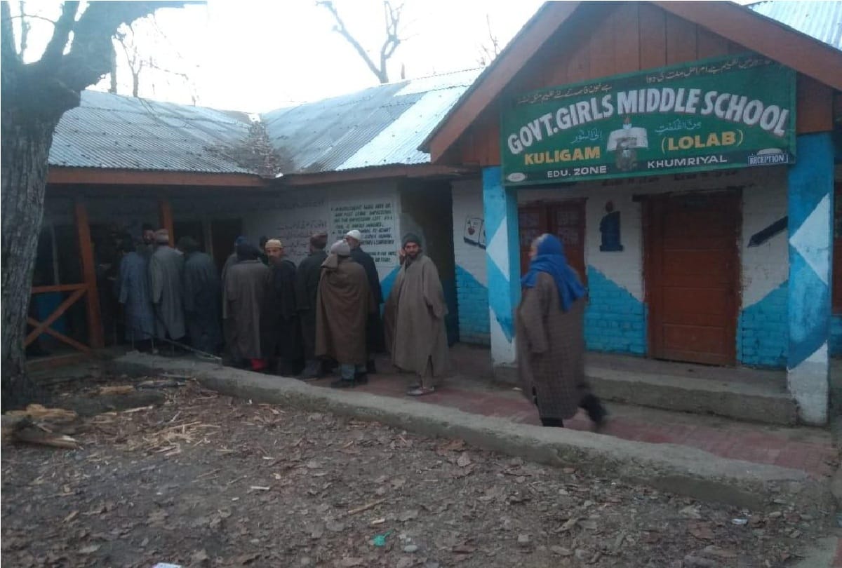 DDC elections voting for eighth and final phase going on voters queues