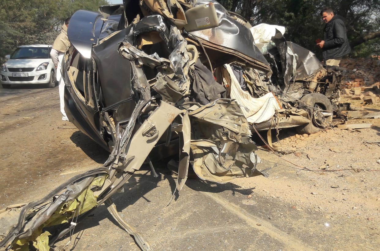 Face-to-face confrontation in Innova-dumper, driver killed